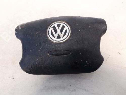 driver-airbag-vw-passat-b5-variant-3b5-1997-1998-1999-2000-2001-32894345 main image