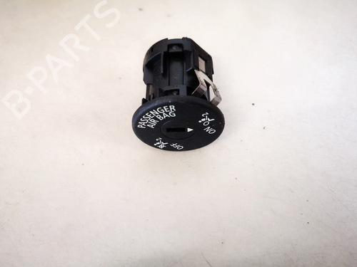 Used Switch Switch OPEL INSIGNIA A (G09) 1.8 (68) (140 hp) 32882019 32882019