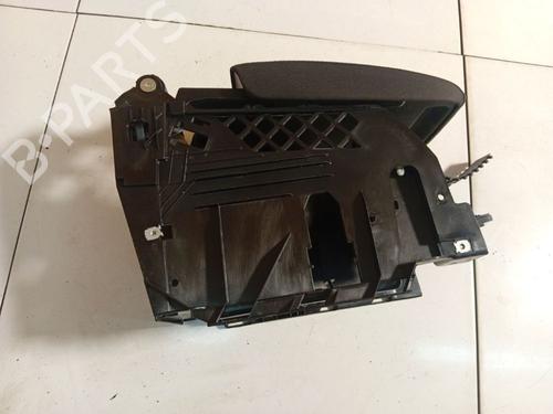 Armrest / Center console VW GOLF VI (5K1) 1.4 TSI | BP39632092I20 - Image 2