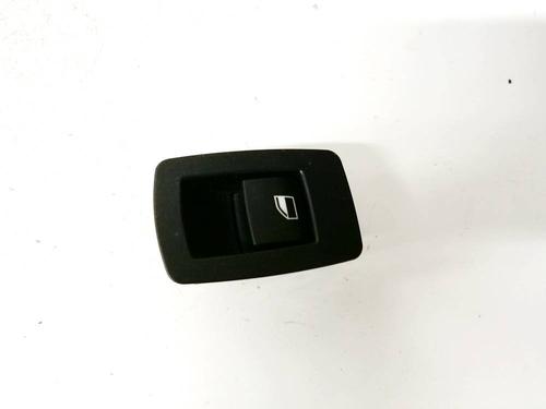 switch-renault-megane-iii-hatchback-bz01_-b3_-2008-32625641 main image