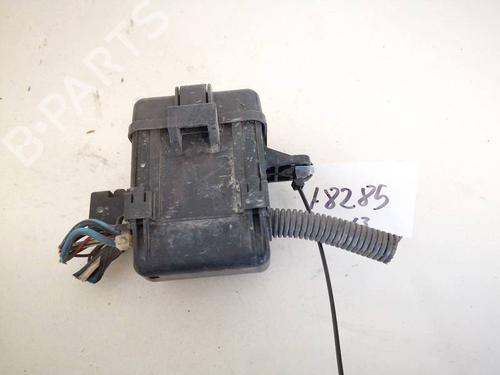 Used Fuse box Fuse box TOYOTA PREVIA II (_R3_) 2.0 D-4D (CLR30_, CLR30R) (116 hp) 32917913 32917913