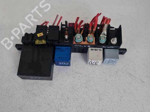Used Fuse box VW PASSAT B5 Variant (3B5) 1.9 TDI (115 hp) 32571998