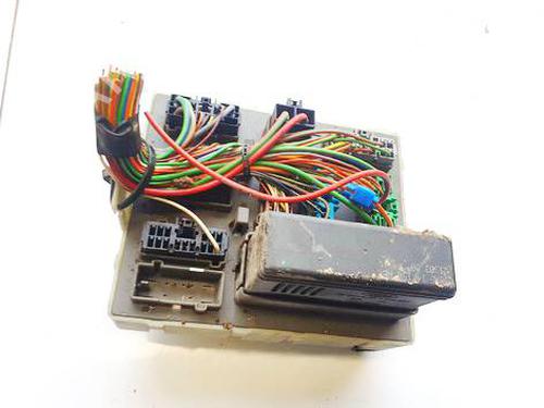 Used Fuse box Fuse box FORD FOCUS I (DAW, DBW) 1.8 DI / TDDi (75 hp) 32562475 32562475