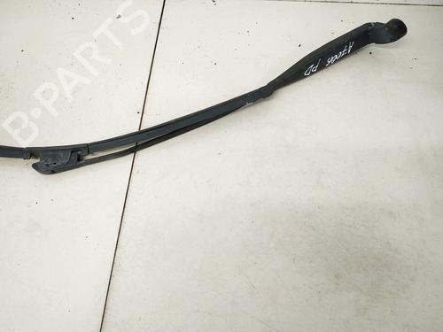 front-windshield-wiper-arm-mercedes-benz-a-class-w168-1997-1998-1999-2000-2001-2002-2003-2004-2005-33095125 main image
