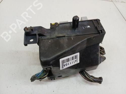 fuse-box-toyota-yaris-_p1_-1999-2000-2001-2002-2003-2004-2005-32530799 main image