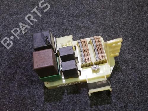 fuse-box-mitsubishi-space-star-mpv-dg_a-1998-1999-2000-2001-2002-2003-2004-33485344 main image