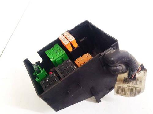 Used Fuse box Fuse box 32621947 32621947