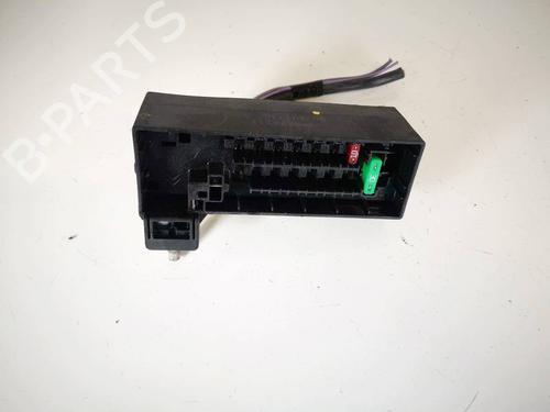 fuse-box-citroen-c4-ii-saloon-nc_-2013-32957028 main image
