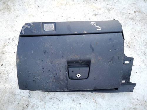 Used Glove box Glove box VOLVO V50 (545) 2.4 (140 hp) 35196522 35196522