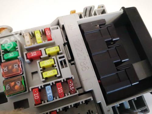 Fuse box OPEL INSIGNIA A (G09) 2.0 CDTI (68) | BP32563622E1