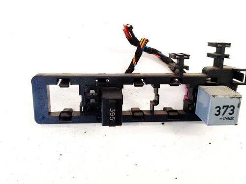 Used Fuse box Fuse box SEAT LEON (1P1) 1.9 TDI (105 hp) 33712987 33712987