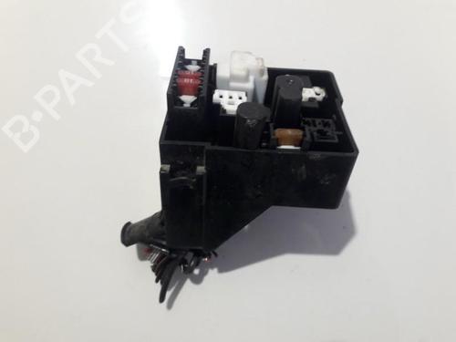 fuse-box-toyota-rav-4-ii-_a2_-2000-2001-2002-2003-2004-2005-33505817 main image