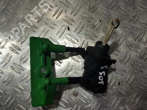clutch-slave-cylinder-ford-focus-i-daw-dbw-1998-1999-2000-2001-2002-2003-2004-2005-2006-2007-2008-2009-35656280 main image
