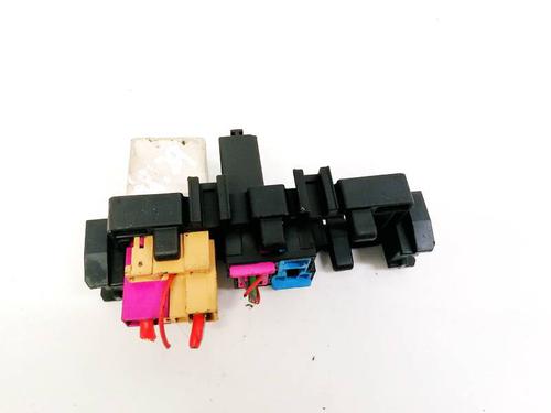 Used Fuse box AUDI A6 C6 (4F2) 2.7 TDI (180 hp) 32923834