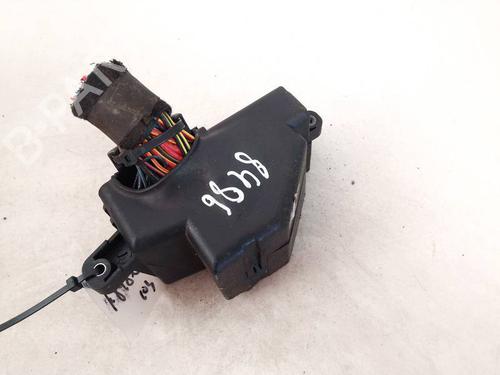 Fuse box SEAT LEON (1P1) 1.9 TDI | BP32926840E1 - Image 3