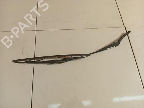 Used Front windshield wiper arm Front windshield wiper arm 32559663 32559663