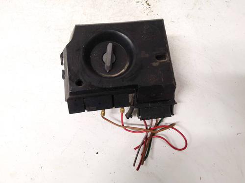 lamp-holder-audi-100-c4-avant-4a5-1990-1991-1992-1993-1994-35140818 main image