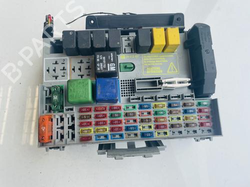 Used Fuse box Fuse box OPEL ZAFIRA A MPV (T98) 1.6 16V (F75) (101 hp) 32880689 32880689