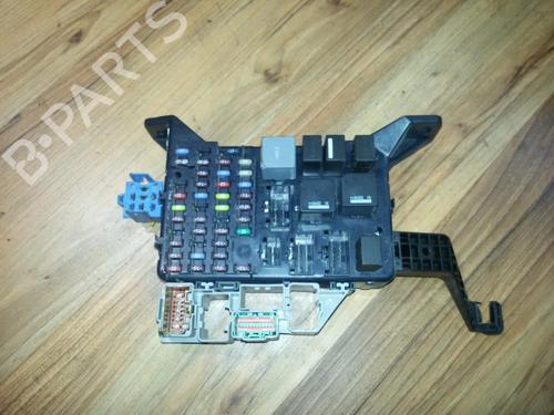 fuse-box-ford-mondeo-iii-b5y-2000-2001-2002-2003-2004-2005-2006-2007-33496524 main image
