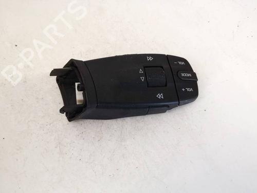 Used Steering wheel controls Steering wheel controls 35107270 35107270
