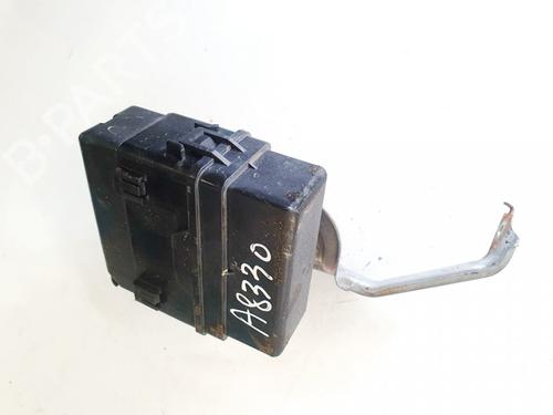 Used Fuse box Fuse box PEUGEOT 4007 (VU_, VV_) 2.2 HDi (156 hp) 32916958 32916958