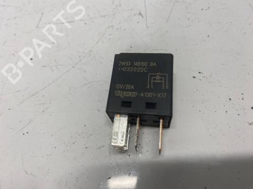 andre-ford-transit-van-fa_-_-2000-2001-2002-2003-2004-2005-2006-32575349 main image