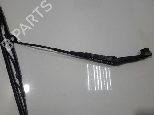 Used Front windshield wiper arm Front windshield wiper arm MITSUBISHI PAJERO III (V7_W, V6_W) 2.5 TDi (V64W, V74W) (115 hp) 33505670 33505670