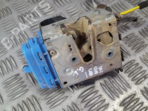 rear-left-lock-audi-a4-b5-8d2-1994-1995-1996-1997-1998-1999-2000-2001-35687423 main image
