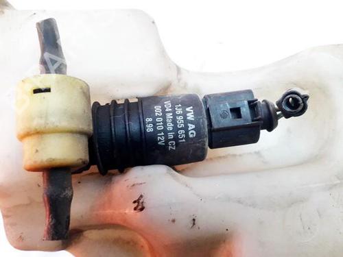 washer-pump-audi-a3-8l1-1996-1997-1998-1999-2000-2001-2002-2003-2004-2005-2006-35855528 main image