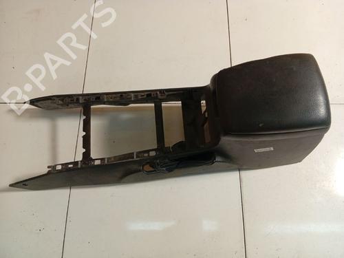 Used Armrest / Center console Armrest / Center console 38765888 38765888