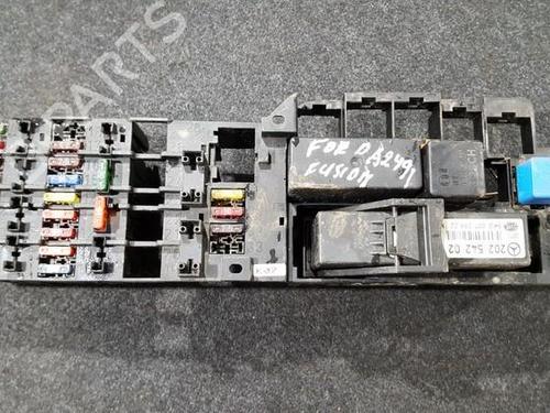 Used Fuse box Fuse box MERCEDES-BENZ C-CLASS (W202) C 220 D (202.021) (75 hp) 33483348 33483348