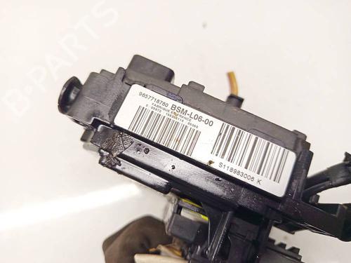 Fuse box CITROËN C5 II (RC_) 2.0 HDi (RCRHRH) | BP32532891E1 - Image 3