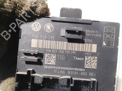Electronic module SKODA SUPERB II (3T4) 2.0 TDI | BP38798664M83 - Image 3