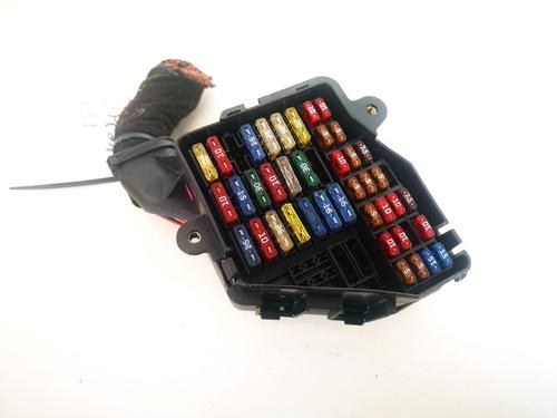 Used Fuse box Fuse box VW GOLF IV (1J1) 1.9 TDI (115 hp) 33075002 33075002