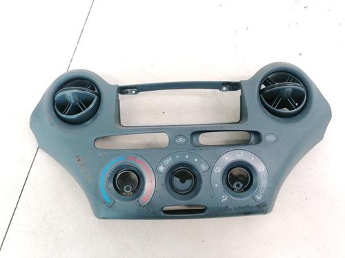 Used Air vent Air vent TOYOTA YARIS (_P1_) 1.3 (NCP10, SCP12_) (86 hp) 32884350 32884350
