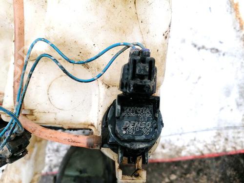 washer-pump-toyota-rav-4-ii-_a2_-2000-2001-2002-2003-2004-2005-35439799 main image