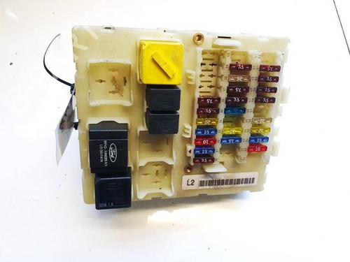 fuse-box-ford-focus-i-daw-dbw-1998-1999-2000-2001-2002-2003-2004-2005-2006-2007-2008-2009-32886273 main image