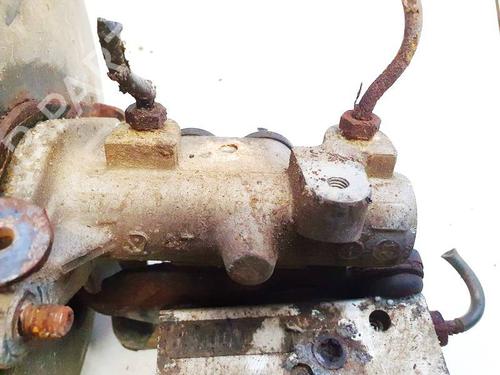 Used Brake master cylinder Brake master cylinder VW PASSAT B3/B4 Variant (3A5, 35I) 1.9 TDI (110 hp) 35152672 35152672