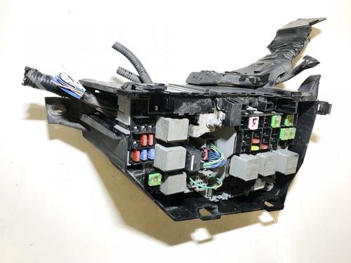 Used Fuse box Fuse box FORD S-MAX (WA6) 1.8 TDCi (125 hp) 33513400 33513400