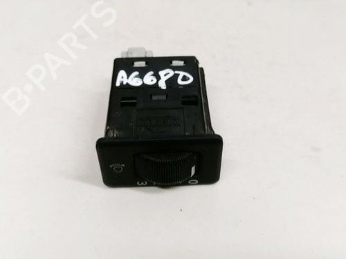 Used Switch Switch NISSAN X-TRAIL I (T30) 2.2 DCi (114 hp) 35568220 35568220