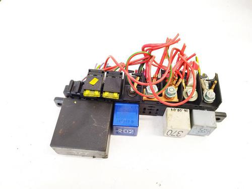 Used Fuse box Fuse box VW PASSAT B5.5 (3B3) 1.9 TDI (130 hp) 36102377 36102377