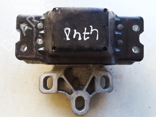Used Engine mount Engine mount VW PASSAT B7 (362) 2.0 TDI (140 hp) 33517522 33517522