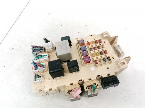 Used Fuse box Fuse box 32886489 32886489