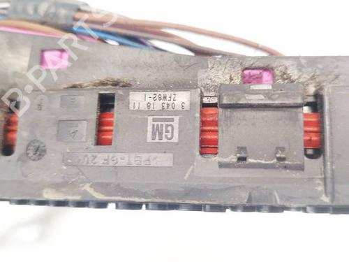 Fuse box OPEL ASTRA H (A04) 1.6 (L48) | BP32587292E1 