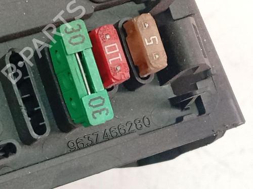 Fuse box CITROËN C5 III (RD_) 1.6 HDi 110 (RD9HZC) | BP39497907E1 - Image 4