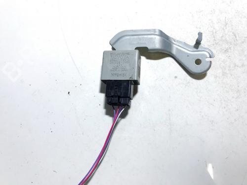 electronic-sensor-toyota-yaris-_p9_-2005-2006-2007-2008-2009-2010-2011-2012-2013-2014-33512547 main image