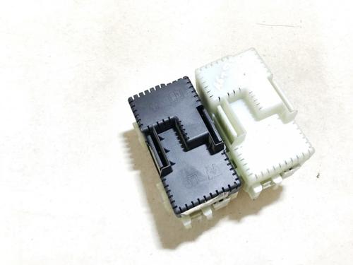 fuse-box-volvo-v70-iii-135-2007-2008-2009-2010-2011-2012-2013-2014-2015-2016-33067788 main image