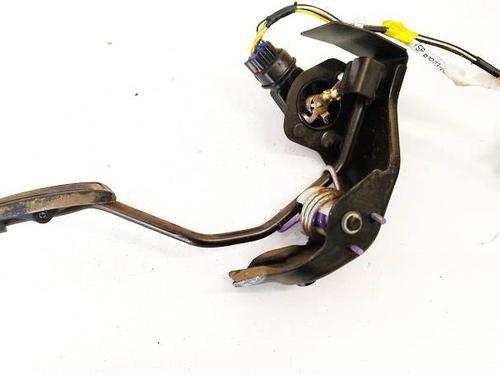 Used Pedal Pedal TOYOTA AVENSIS (_T25_) 2.0 D-4D (CDT250_, CDT250R) (116 hp) 34743265 34743265