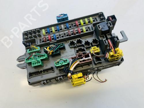 Used Fuse box Fuse box HONDA JAZZ II (GD_, GE3, GE2) 1.4 iDSI (GE3, GD1) (83 hp) 33092581 33092581