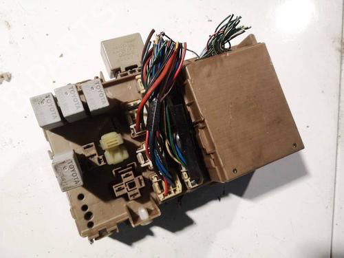 Used Fuse box Fuse box TOYOTA COROLLA (_E12_) 2.0 D-4D (CDE120R, CDE120L_) (110 hp) 32579566 32579566